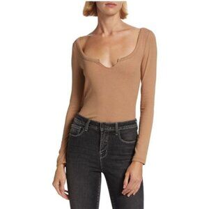 NEW L'AGENCE Dorothy Notched Neck Tee in Praline  S